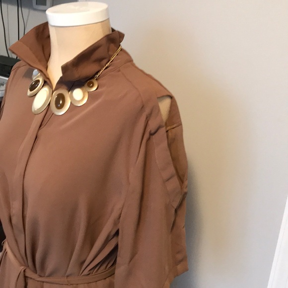 Chico’s 2 is a size 12 cold shoulder shirt. - Picture 3 of 4